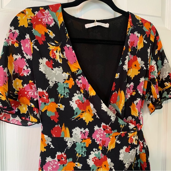 NWT Zara Trafaluc Floral Print Wrap Blouse with Tie Waist, size S - Picture 4 of 9